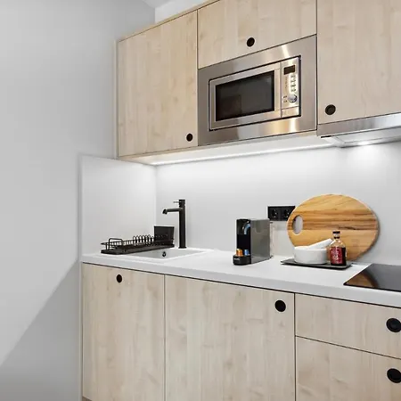 And Coliving I Aparthotel *